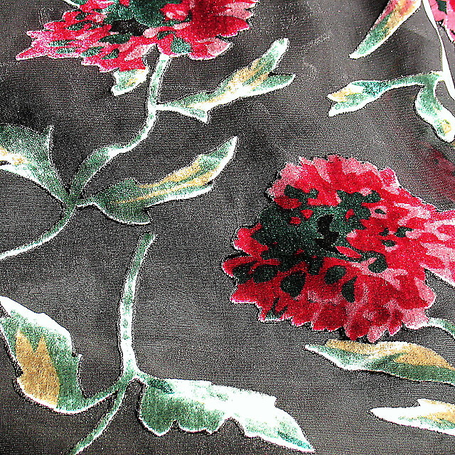 Velvet burnout silk-viscose roses in black dark-burgundy-red-nougat-green | View: Velvet burnout silk-viscose roses in black dark-burgundy-red-nougat-green