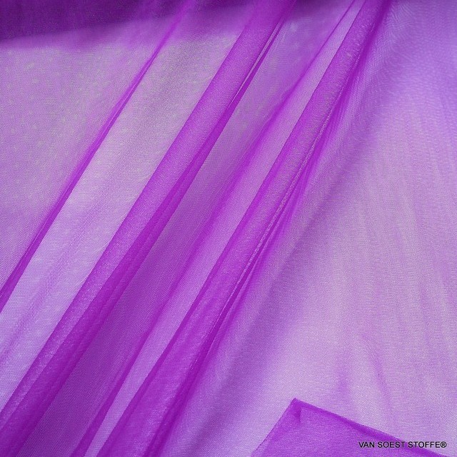 Soft stretch tulle in magenta