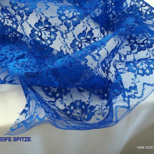 Stiff Clara lace in cobalt blue