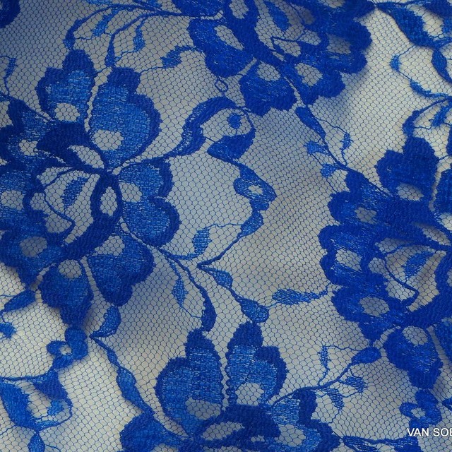 Stiff Clara lace in cobalt blue | View: Stiff Clara lace in cobalt blue