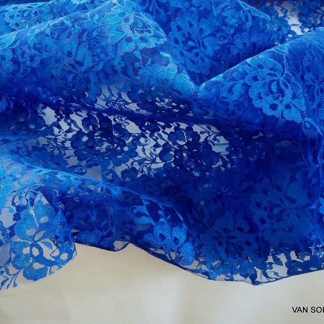 Stiff Clara lace in cobalt blue | View: Stiff Clara lace in cobalt blue