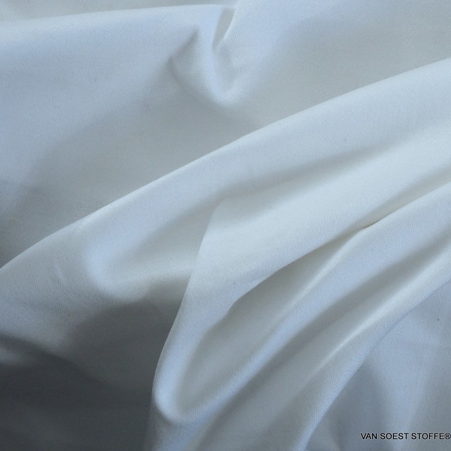 Stretch Baumwollen Satin in matt woll-weiß | Ansicht: Woll-Weißer Stretch Baumwoll Satin