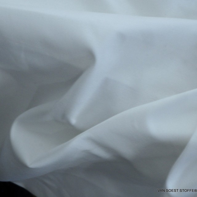 Stretch Baumwollen Satin in matt woll-weiß | Ansicht: Woll-Weißer Stretch Baumwoll Satin