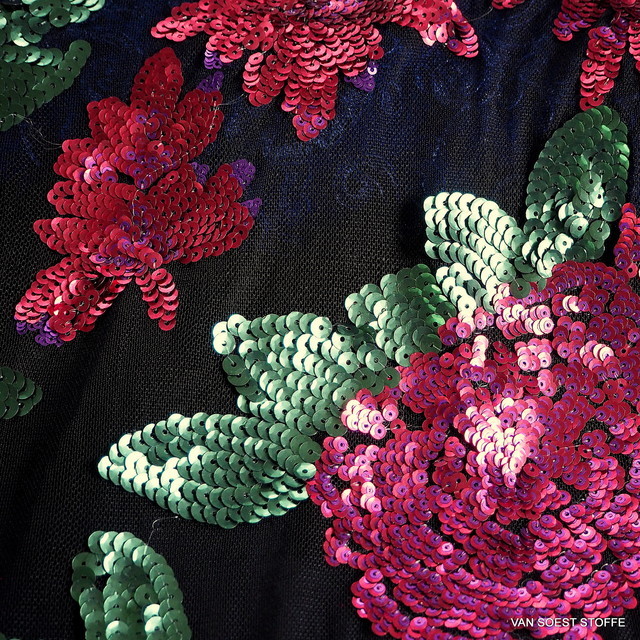 Stretch Blumen + Blätter mini Pailletten allover auf weichen Tüll | Ansicht: Stretch Blumen + Blätter mini Pailletten allover