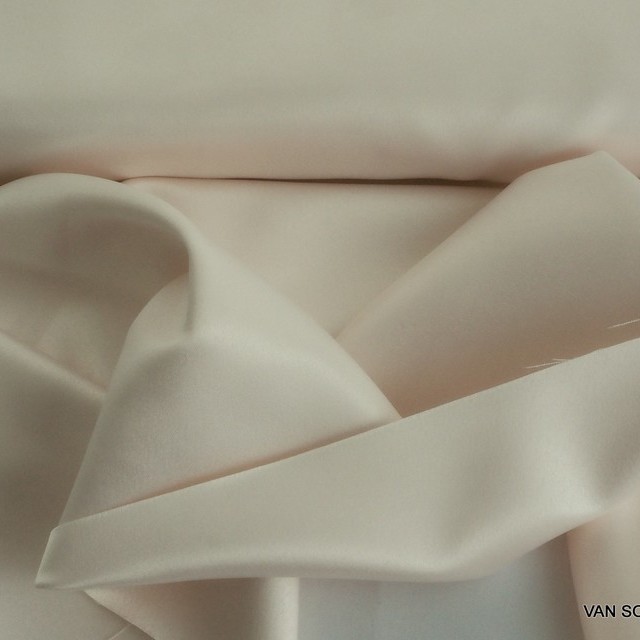 Stretch Braut Satin in Champagne | Ansicht: Stretch Braut Satin in Champagne