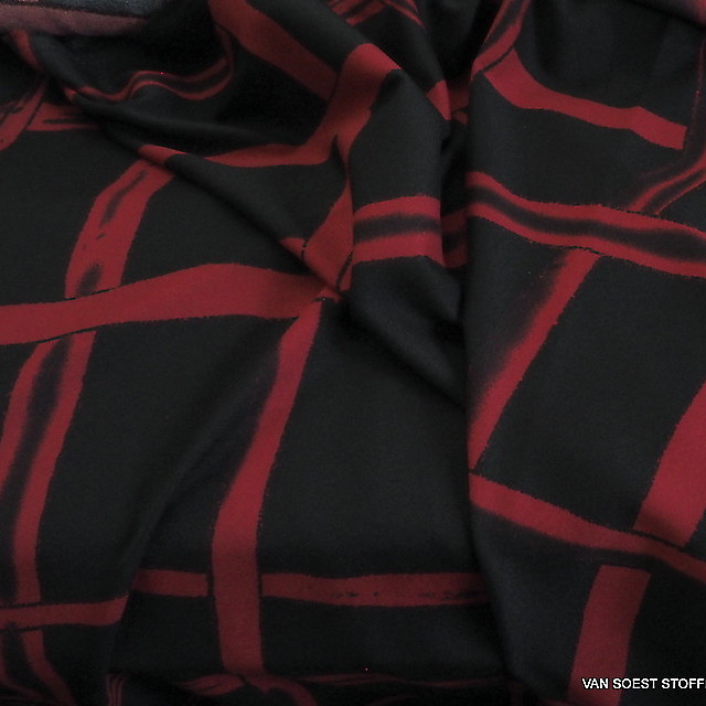 Stretch Designer Karo in Schwarz-Rot | Ansicht: Stretch Designer Karo in Schwarz-Rot