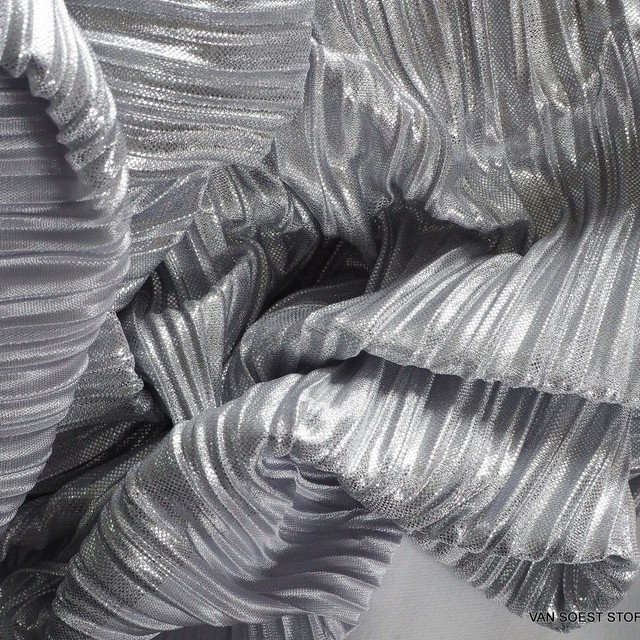 Stretch Falten Plissé Lamé in Silber | Ansicht: Stretch Falten Plissé in Silber
