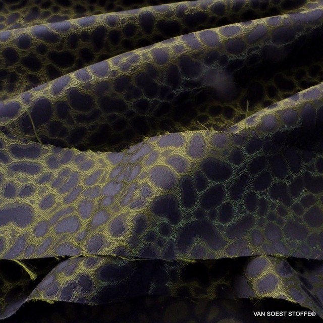 Animal fur jacquard in olive-black | View: Animal fur jacquard in olive-black