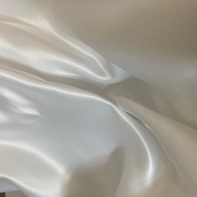 Vintage Luxus Satin in der Farbe Offwhite | Ansicht: Vintage Luxus Satin in der Farbe Offwhite