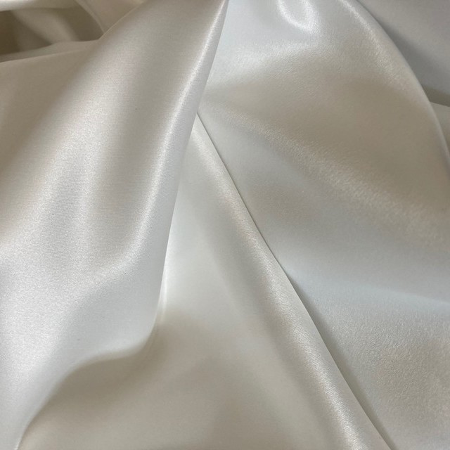 Vintage Luxus Satin in der Farbe Offwhite | Ansicht: Vintage Luxus Satin in der Farbe Offwhite