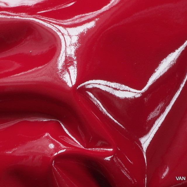 Wetlook soft Vinyl mit Abseite in Farbe Rot | Ansicht: Stretch Wetlook soft Vinyl mit Abseite in Farbe Ro