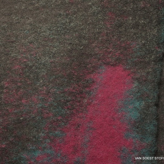 Wool blend with irregular longitudinal stripes brown anthracite magenta petrol | View: irregular longitudinal stripes brown anthracite magenta petrol - boiled wool blend