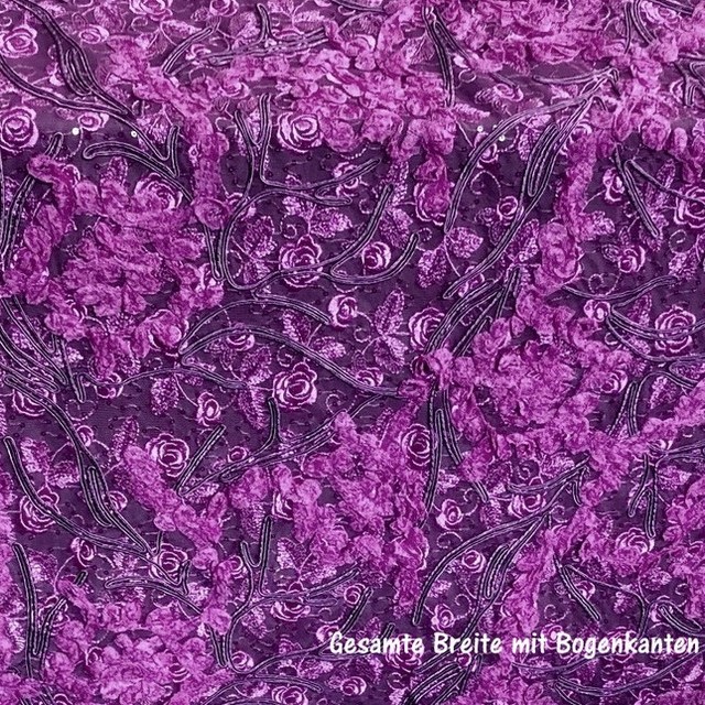 doppelt bestickte Bogenkanten Spitze-3D Tüllblumen in Königspurpur | Ansicht: doppelt bestickte Bogenkanten Tüllspitze inkl. 3D Tüllblumen und Bordürenband in Königspurpur