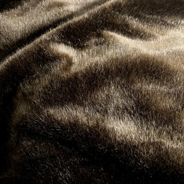 medium pile (1cm) high quality faux mink fur in Marrone Brown | View: medium pile (1cm) high quality faux mink fur in Marrone Brown