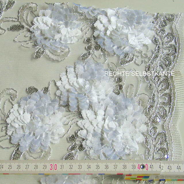 Silber Pailletten auf weiße Blüten Spitze