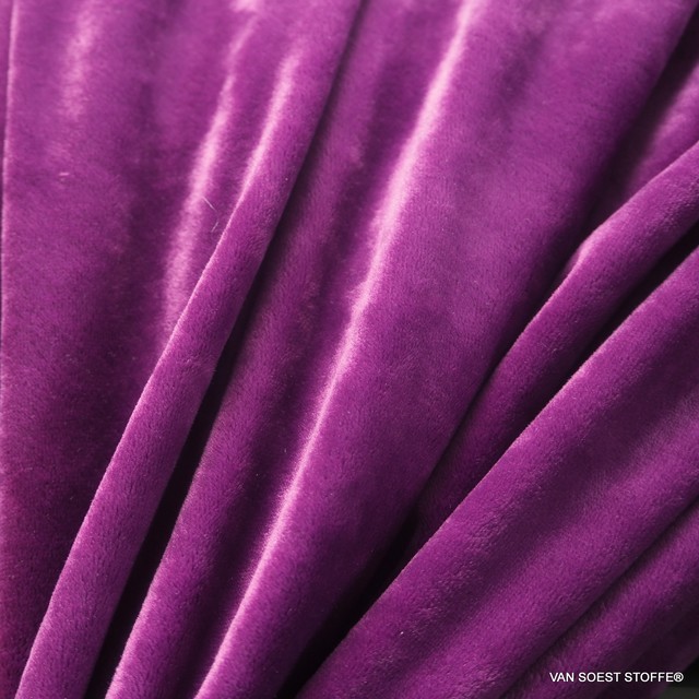 super soft, stretch Nicky with silk touch in Magenta | View: super soft, stretch Nicky with silk touch in Magenta