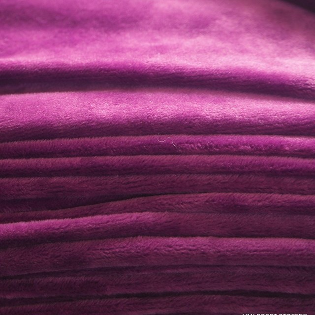 super soft, stretch Nicky with silk touch in Magenta | View: super soft, stretch Nicky with silk touch in Magenta