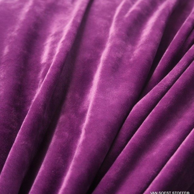 super soft, stretch Nicky with silk touch in Magenta | View: super soft, stretch Nicky with silk touch in Magenta