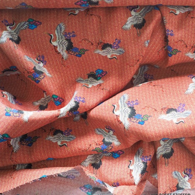 traditioneller Japanischer Kranich Print auf 100% Viskose - Burda Style