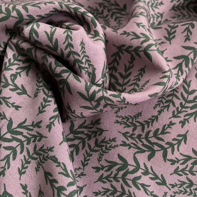delicate twigs&leaves print in green on lilac - 100% viscose crepe