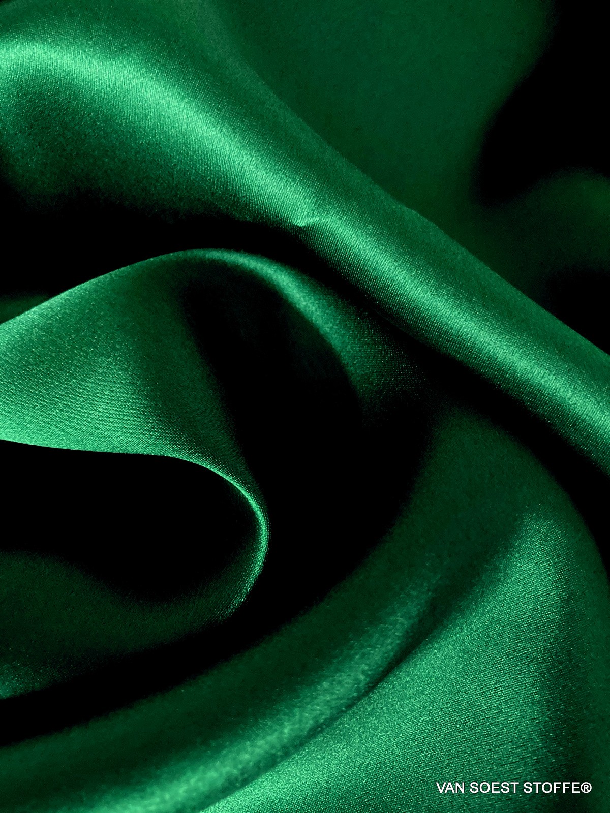 Dark Green Beautiful Plain Georgette Saree for Women by FancyNinee